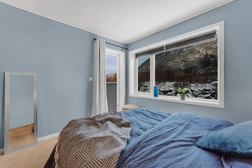 Stor Og Moderne Leilighet I Indre Arna Bergen Gratis Parkering!!