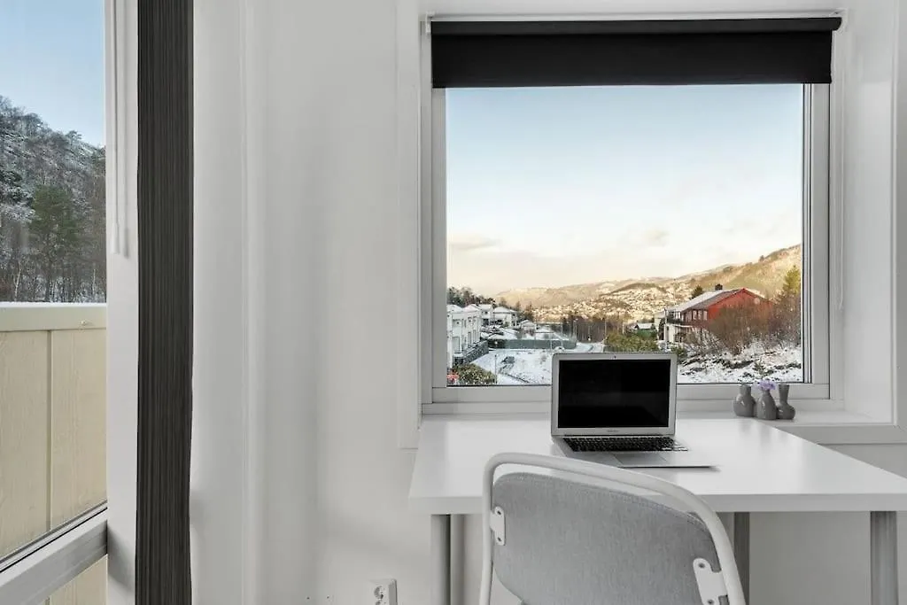 Apartamento Stor Og Moderne Leilighet I Indre Arna Bergen Gratis Parkering!!