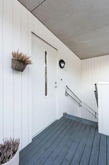 Stor Og Moderne Leilighet I Indre Arna Bergen Gratis Parkering!! 0*,  Noruega