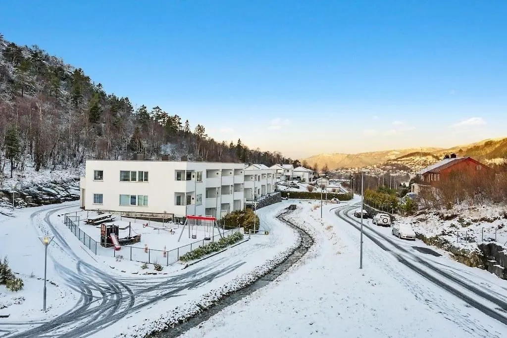 Apartamento Stor Og Moderne Leilighet I Indre Arna Bergen Gratis Parkering!!