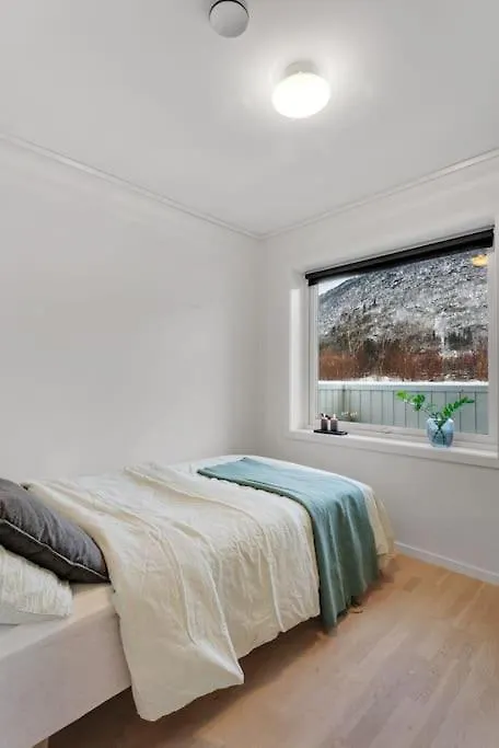Stor Og Moderne Leilighet I Indre Arna Bergen Gratis Parkering!! Apartamento