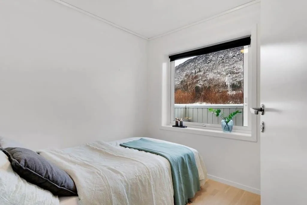Stor Og Moderne Leilighet I Indre Arna Bergen Gratis Parkering!! 0*,